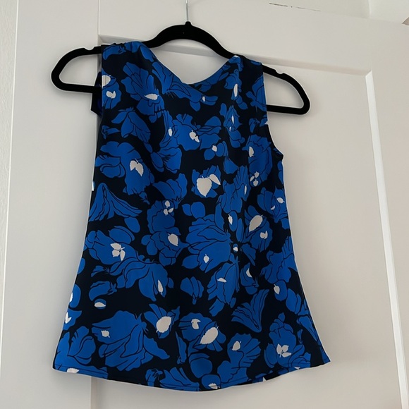 Banana republic blouse - Picture 2 of 4